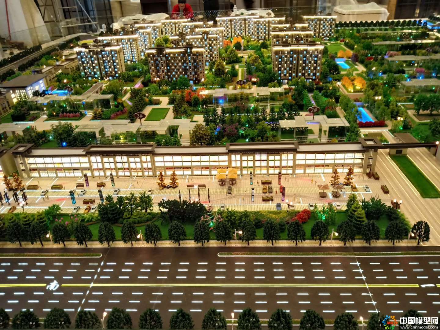 樓盤沙盤模型制作、別墅沙盤模型制作、城市規(guī)劃沙盤制作、建筑模型設(shè)計(jì)制作、工業(yè)模型設(shè)計(jì)制作、數(shù)字多媒體沙盤制作