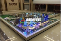 建筑模型是沙盤的一個(gè)部分，沙盤模型內(nèi)容更廣